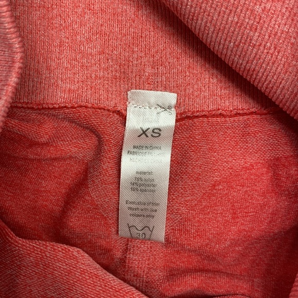 Amazon women’s athletic lifting shorts with scrunch and outline - size xs - Picture 3 of 3